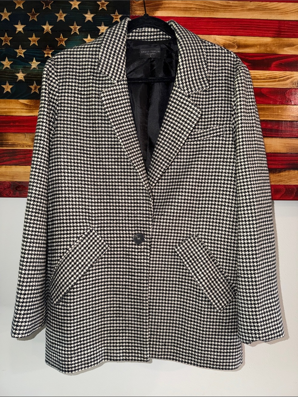 NWOT Dress Forum Los Angeles Boyfriend Blazer